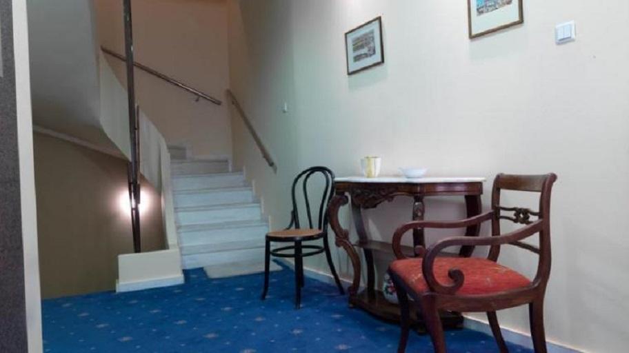Alex Hotel Триполис Екстериор снимка