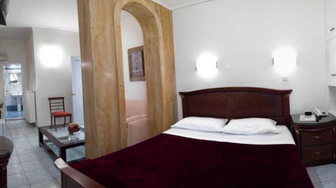 Alex Hotel Триполис Екстериор снимка