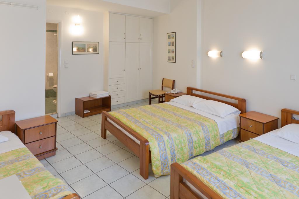 Alex Hotel Триполис Стая снимка