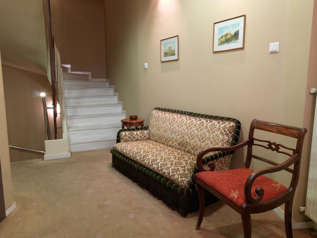 Alex Hotel Триполис Екстериор снимка