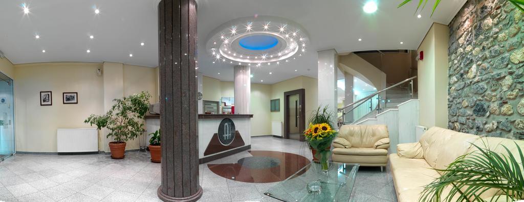 Alex Hotel Триполис Екстериор снимка