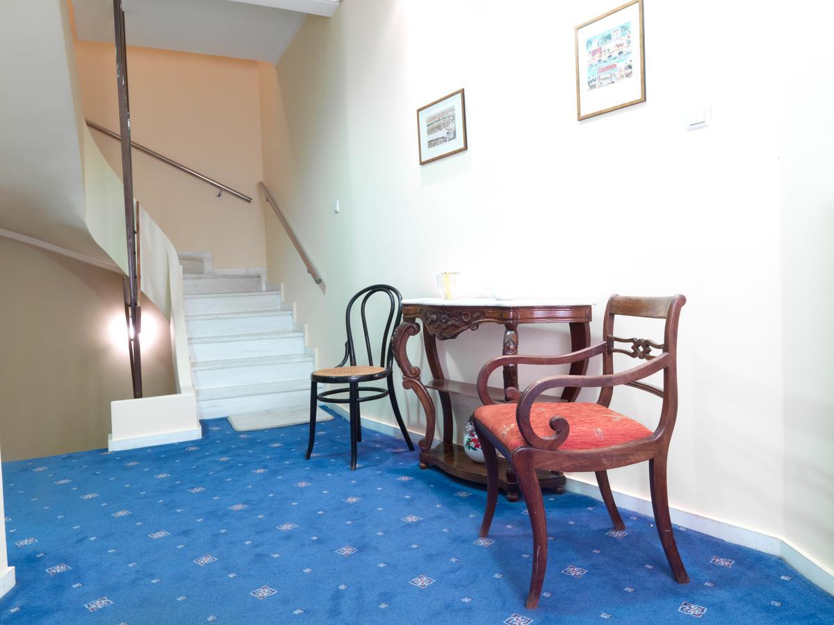 Alex Hotel Триполис Екстериор снимка